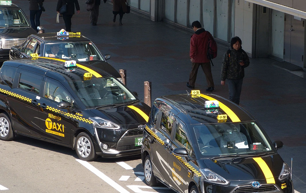 日本城タクシー